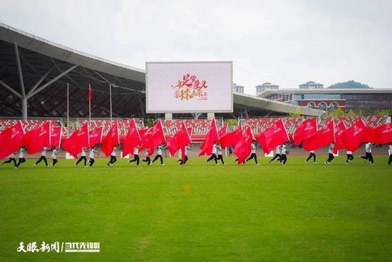 维克托-罗克现年18岁，巴西籍中锋，身高172cm。